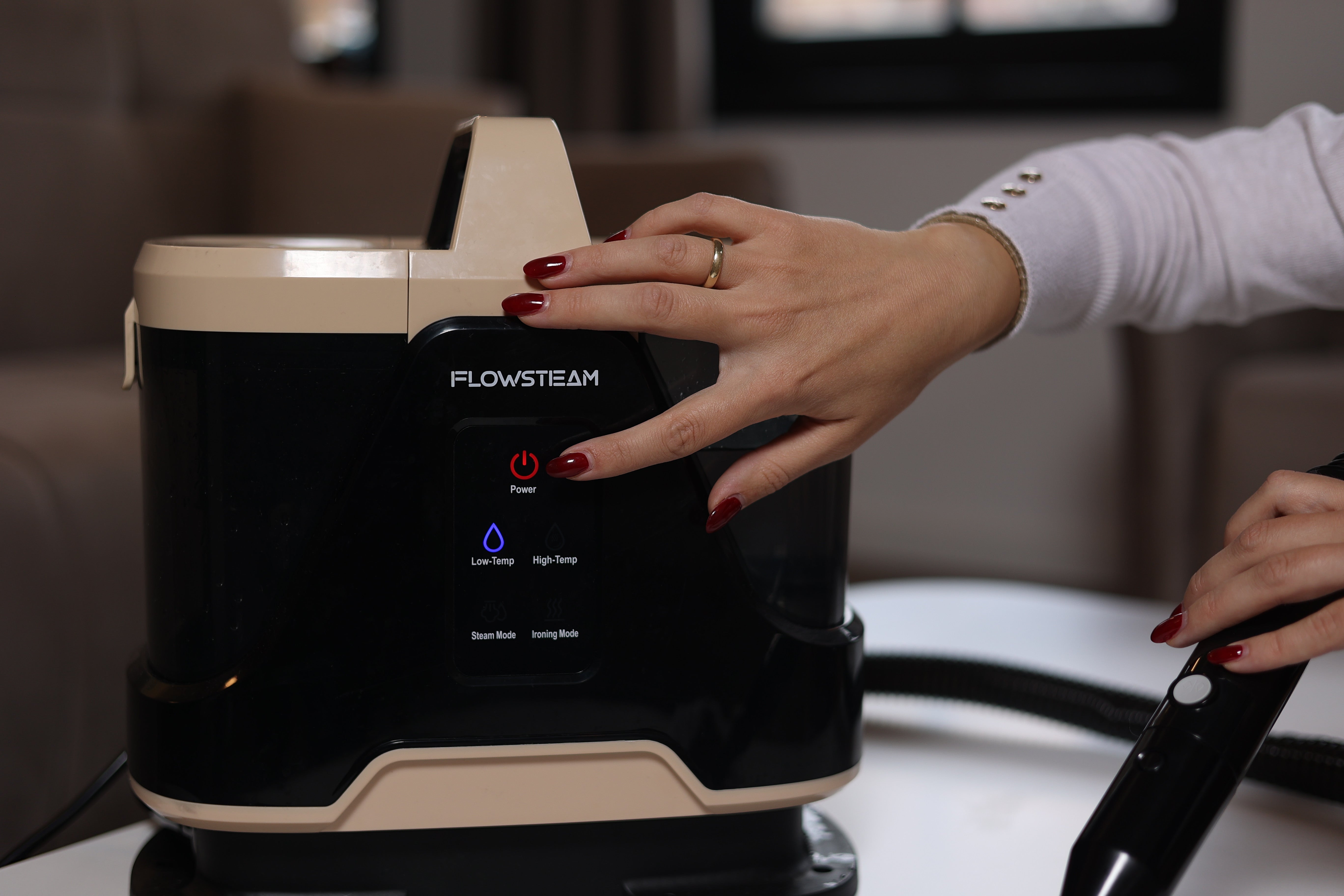 Hoe je een stoomreiniger gebruikt om schimmel te verwijderen