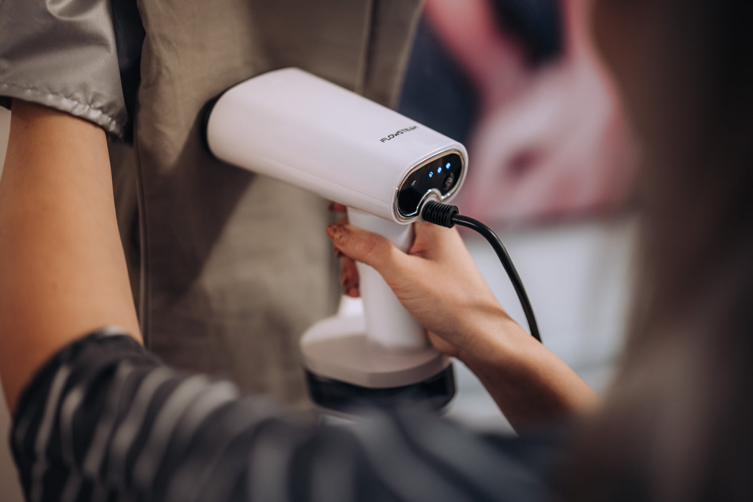 Kledingstomer veilig op delicate stoffen gebruiken