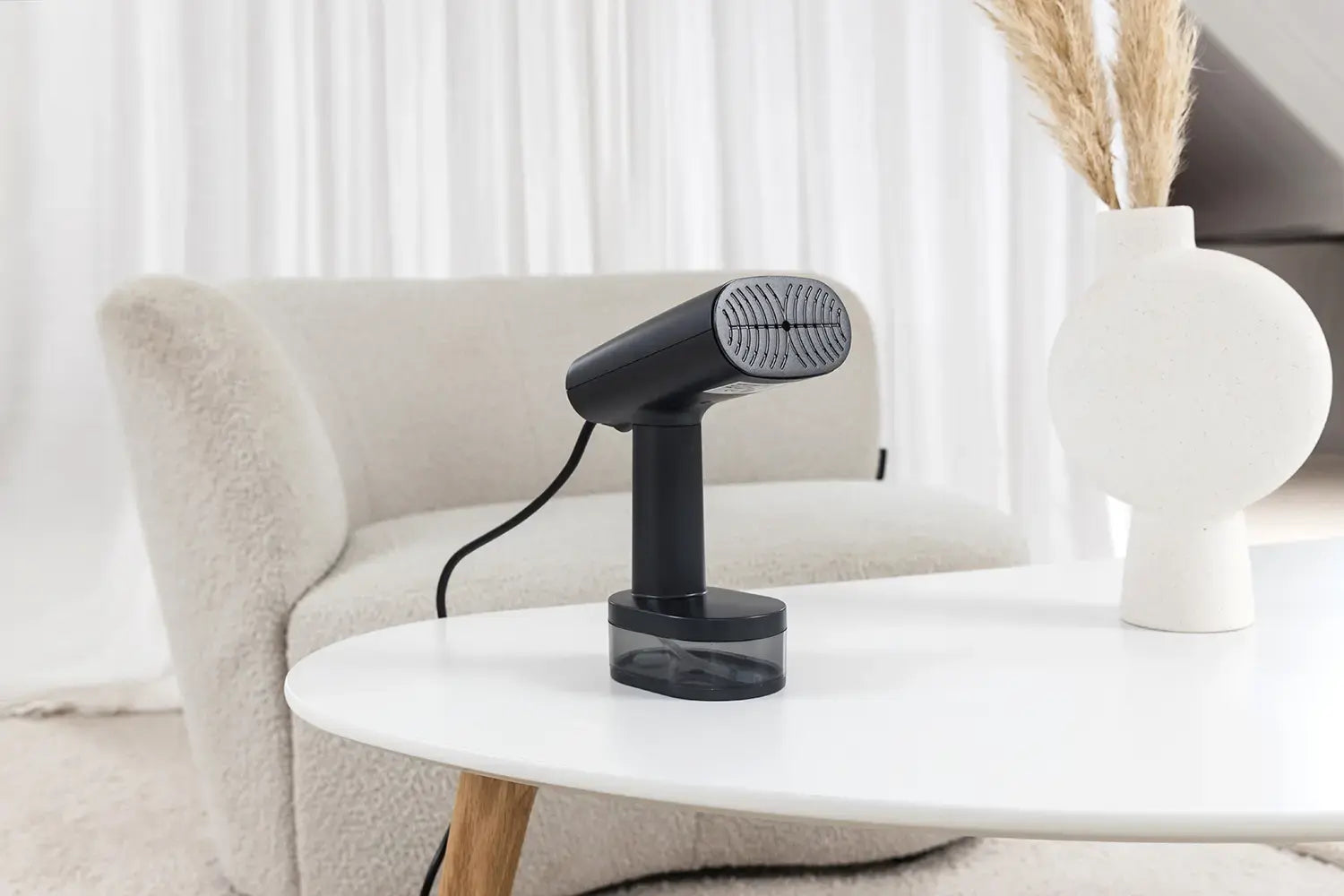 Waarom een kledingstomer het perfecte cadeau is voor een housewarming