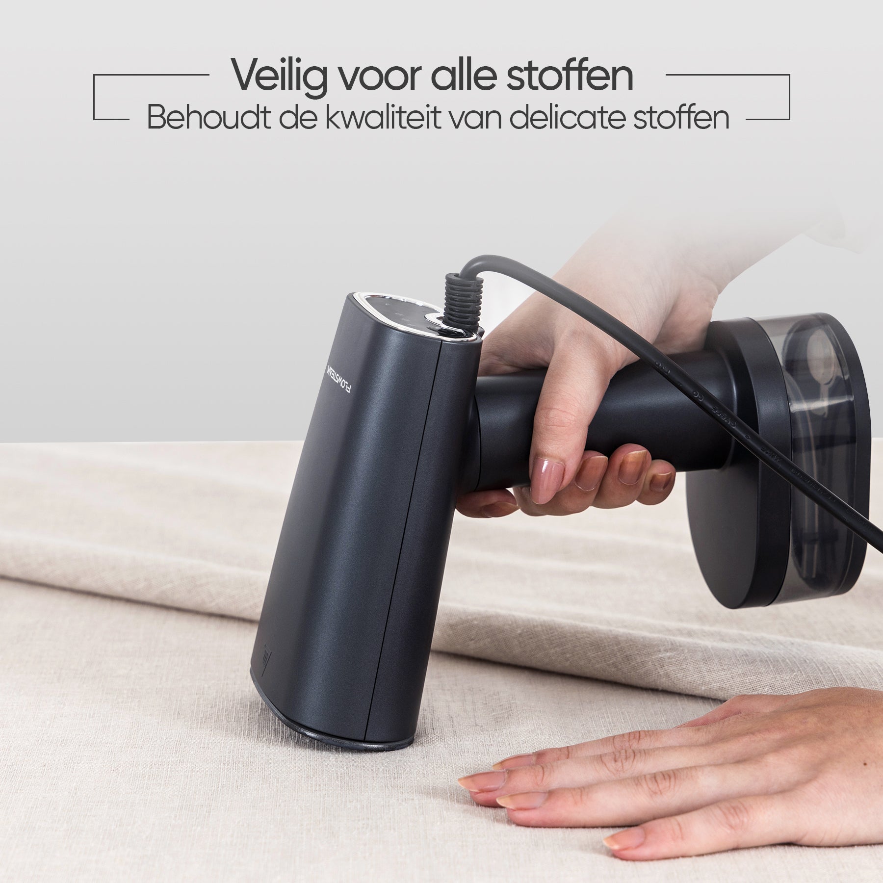 Kledingstomer voor delicate stoffen stomen